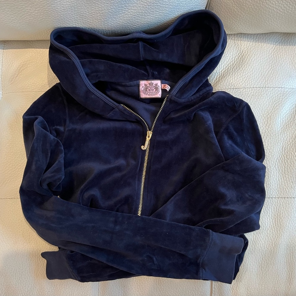 velvet JUICY COUTURE sweater w/ BEDAZZLED J!!

unworn, near perfect condition